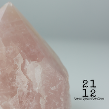 Load image into Gallery viewer, Rose Quartz cut base point