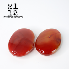 Load image into Gallery viewer, Carnelian PALM STONES
