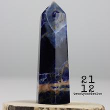 Load image into Gallery viewer, SODALITE POINT
